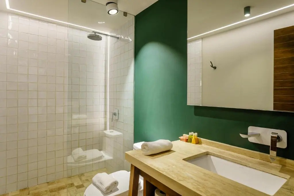 302 Modern & Luxury Apartment with private Terrace