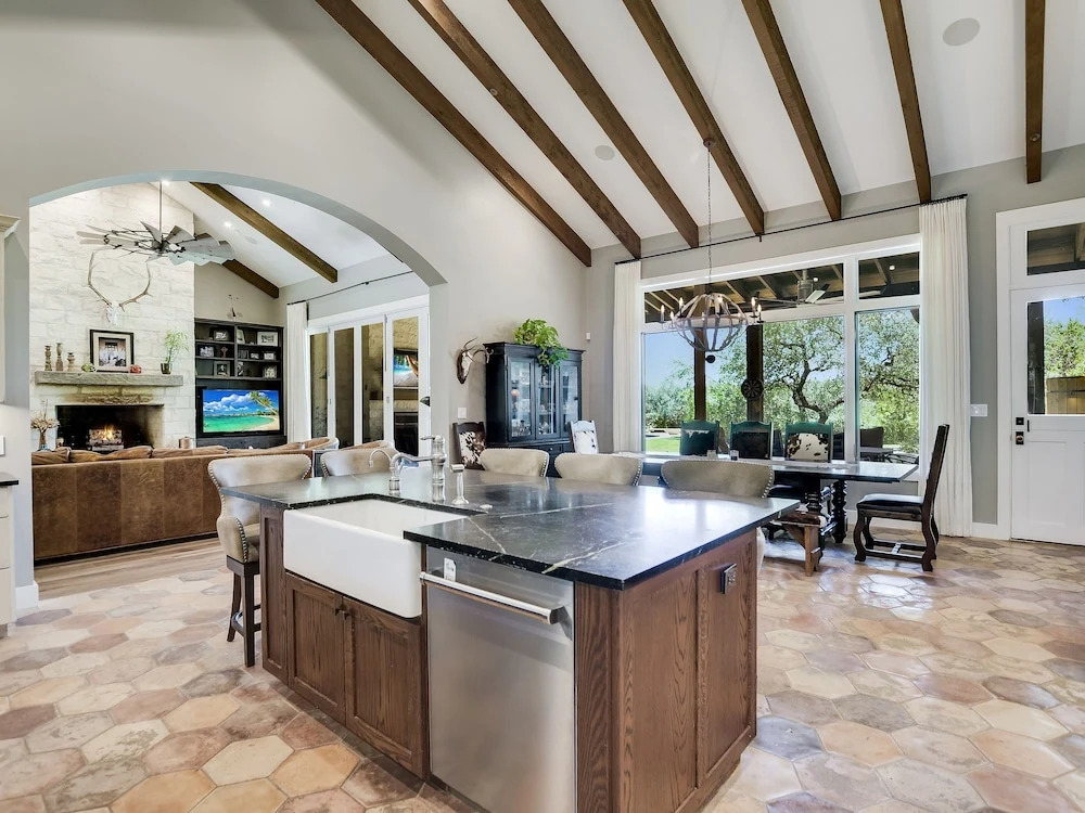 The Arrive Luxury Ranch Estate 5 Bedroom Estate
