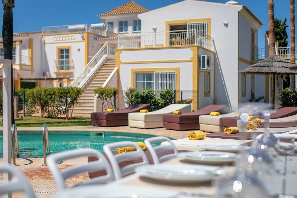 Monte Da Poupa - 7 Bedroom Villa - Sleeps 15