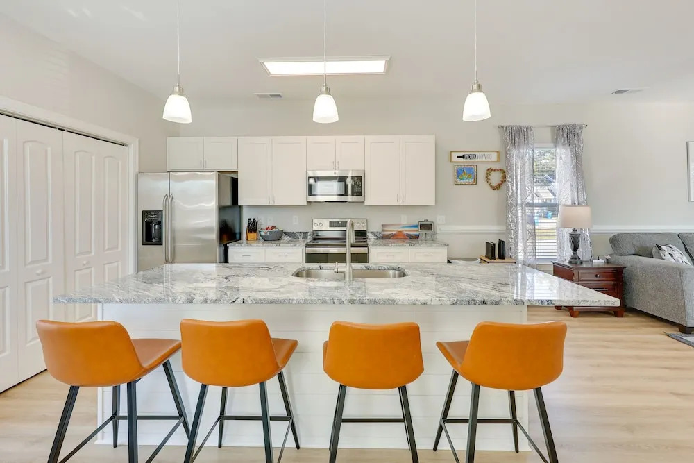 Pet-friendly Wilmington Home - 2 Mi to Riverwalk