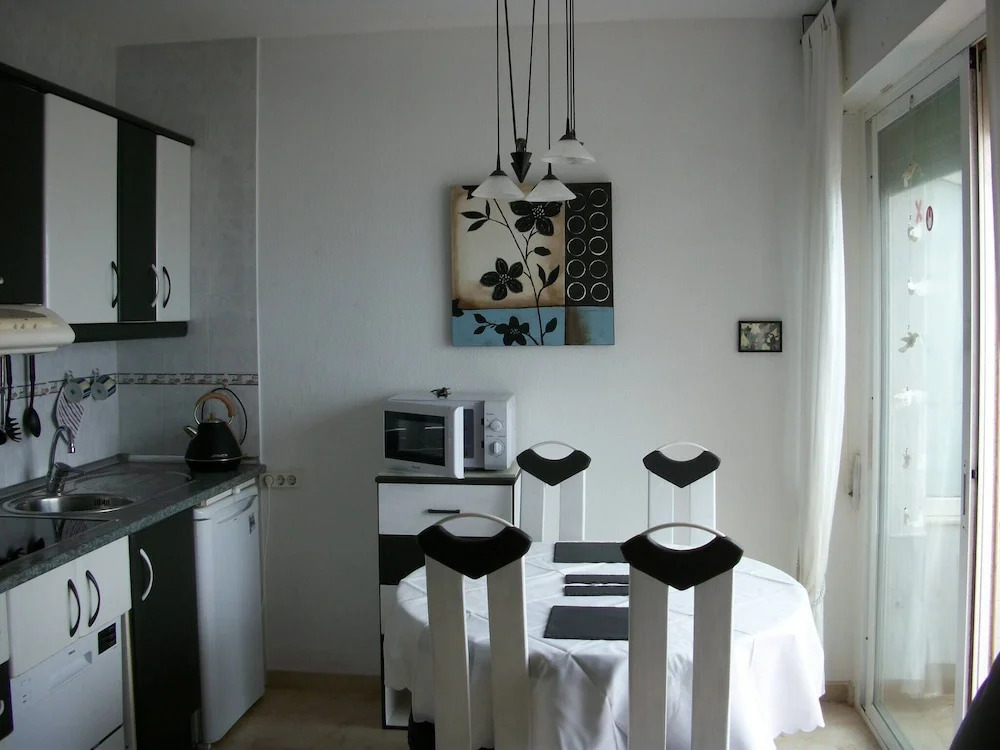 1 Bedroom Penthouse On Front Line Of The Beach