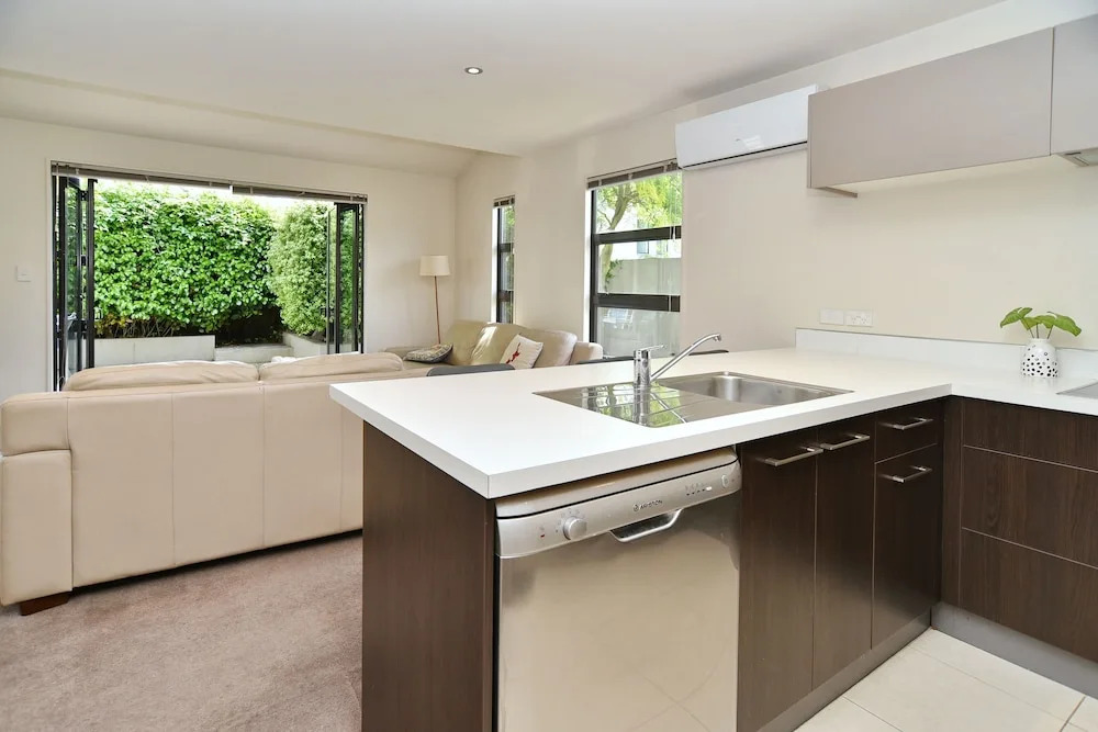 Hagley Apartment