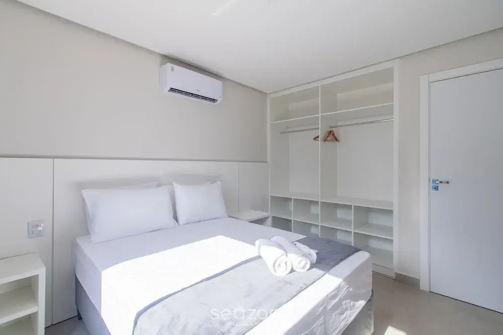 Apartments With Swimming Pool 700m From Taperapuan Beach Nvm0009