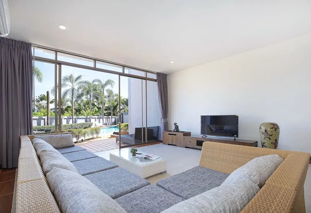 Spacious 3BR Pool Access Villa Argent 7