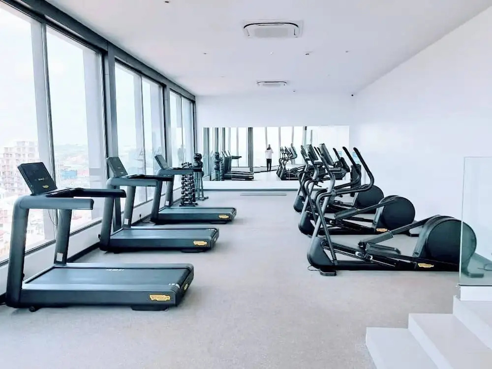 Unique 2 BDR Apartment at Loxwood House With Rooftop Pool and Gym