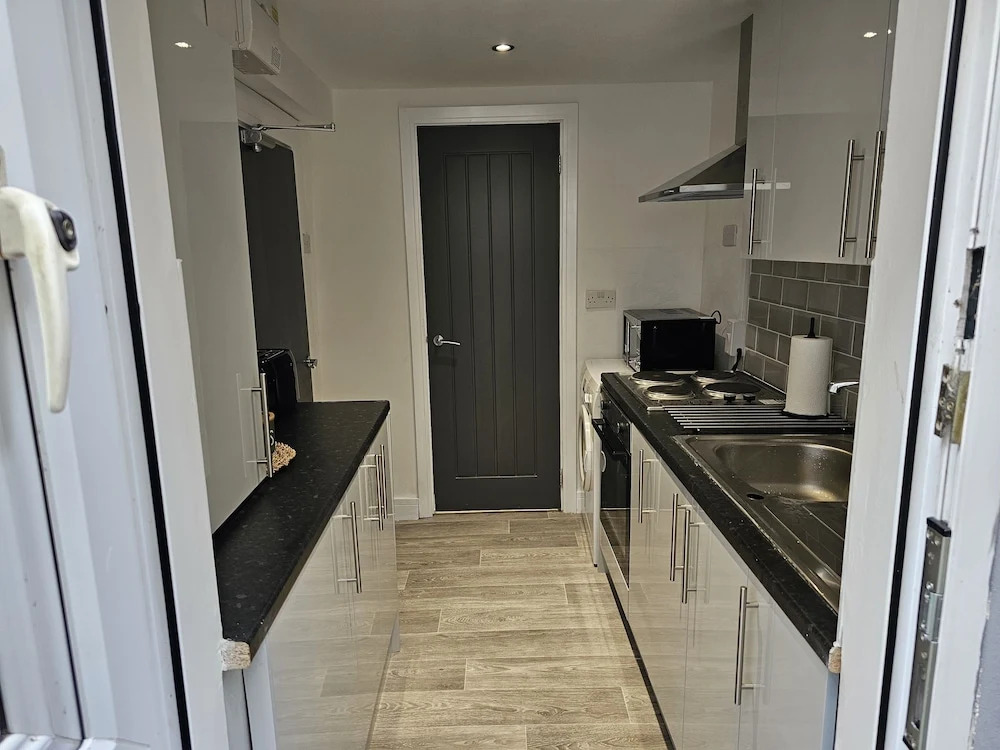 Skyline Remarkable 2-bed Apartment in Swansea