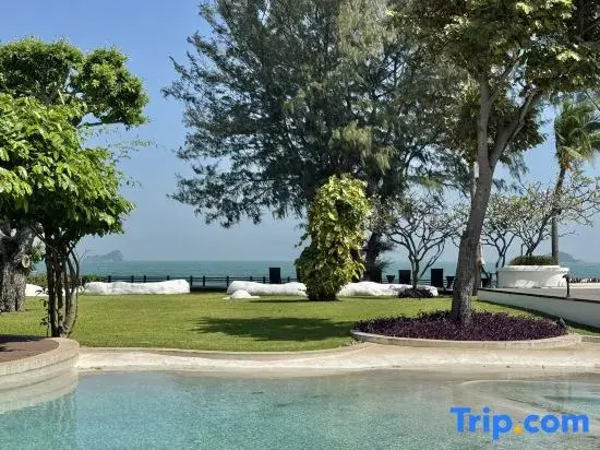 Las Tortugas Beach Front Condo - family Suite Room