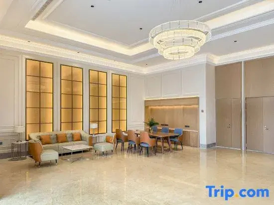 Vienna Hotel (Zhengzhou East High-Speed Rail Station East Square Putian West Subway Station)