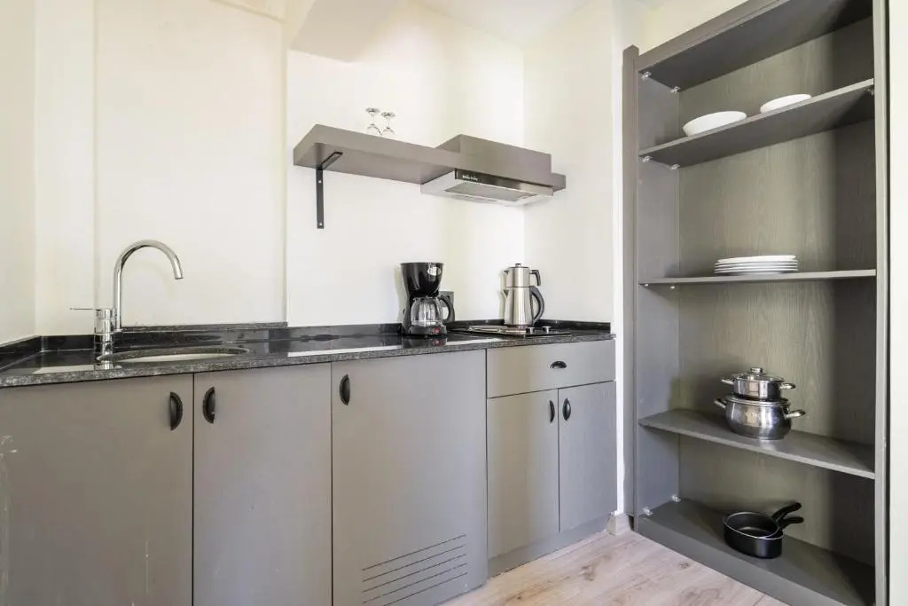 Delightful Flat Near Hadrian s Gate