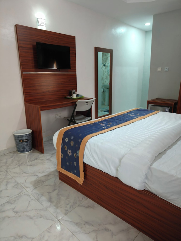 J Blitz International Hotel
