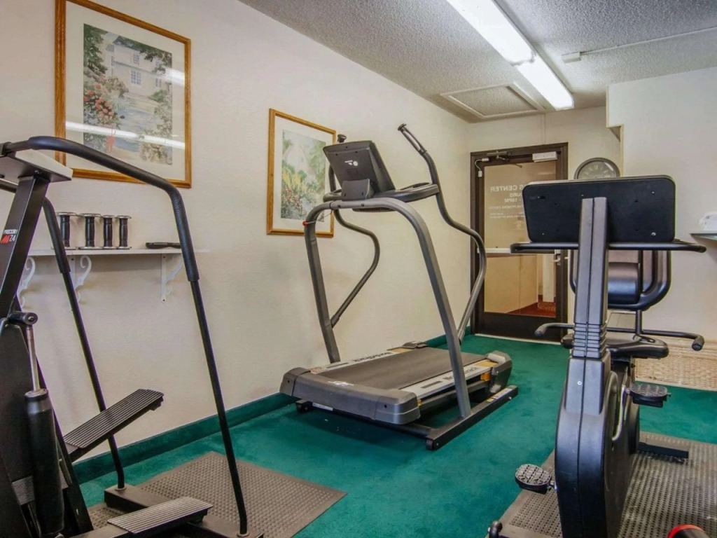 Quality Inn & Suites Medford Airport