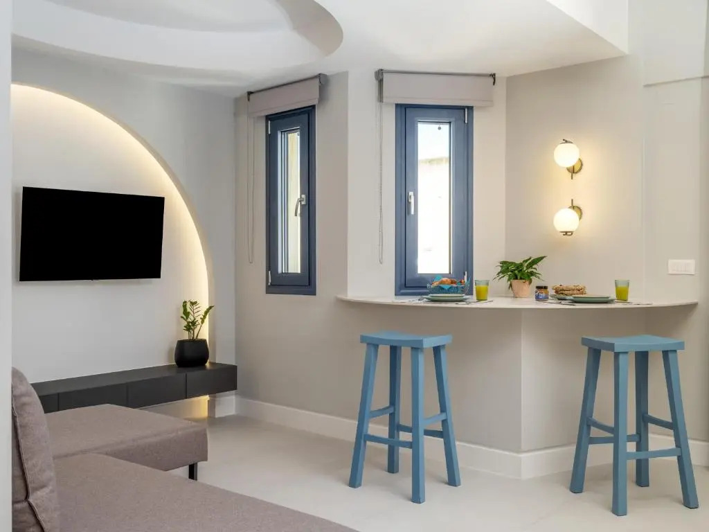 Evans Luxurious Apartment 4