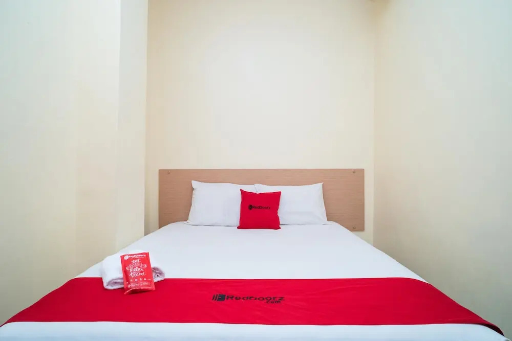 RedDoorz Syariah near Taman Siring 2