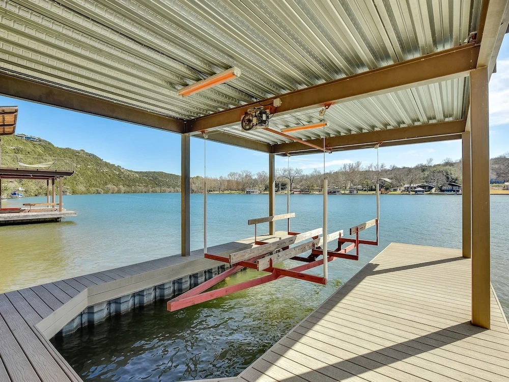 The Arrive Harmony On Lake Austin 5 Bedroom Estate