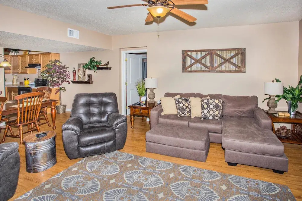 Cedar Lodge 301