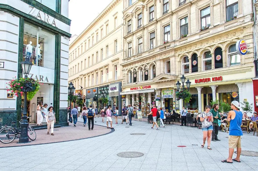 The Fashion Street Apartments