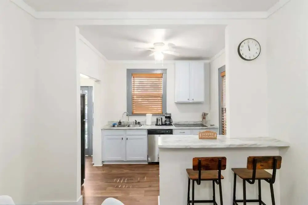 Charming 1-bedroom Home in Lakeland!