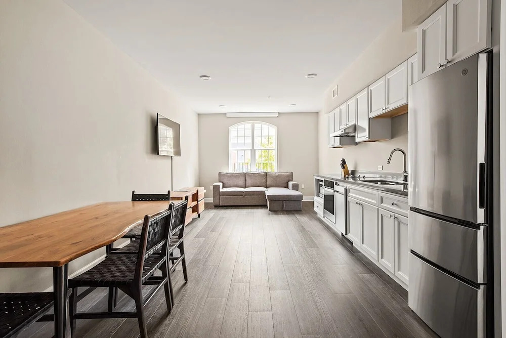 Bywater Suite Hotel