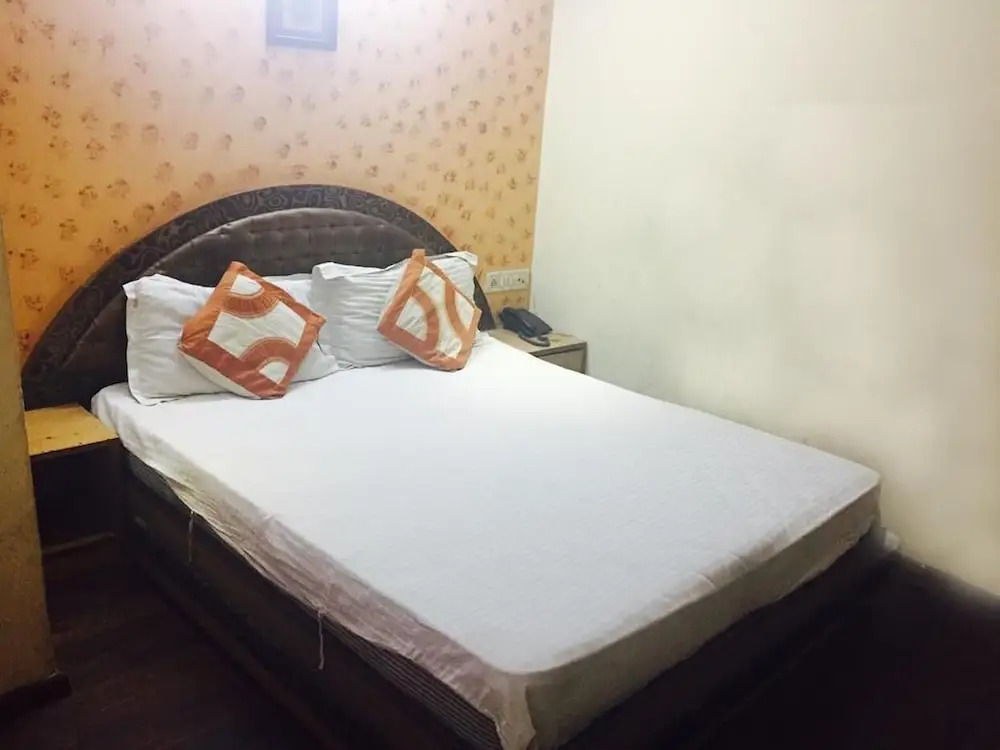 Luvyrooms Budget Paharganj 188