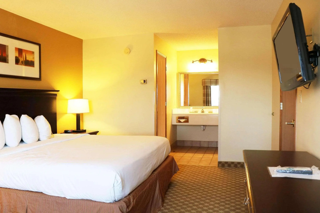 Country Inn & Suites by Radisson, Lincoln North Hotel and Conference Center, NE