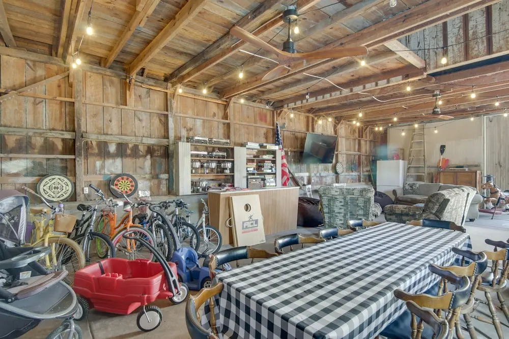 Chincoteague Home w/ Pool - Walkable Location!