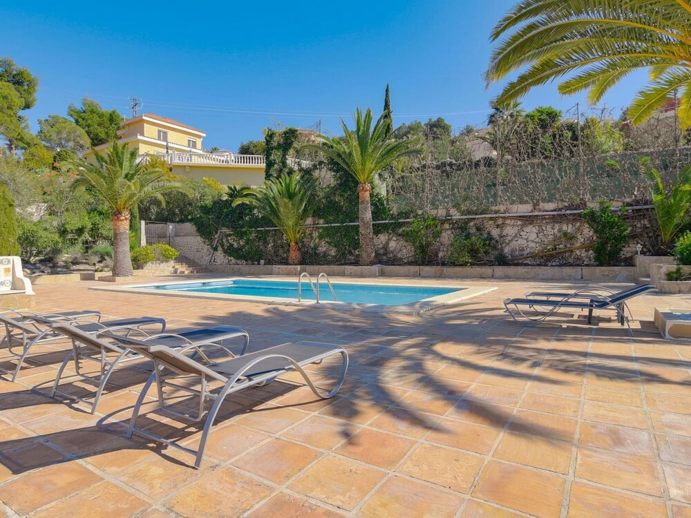 Magnificent 5 Person Villa with Swimming Pool near Caspe
