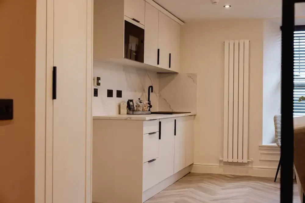 Luxury Georgian Aparthotel by Hauss Ayr - 5mins to Beach, Town Centre