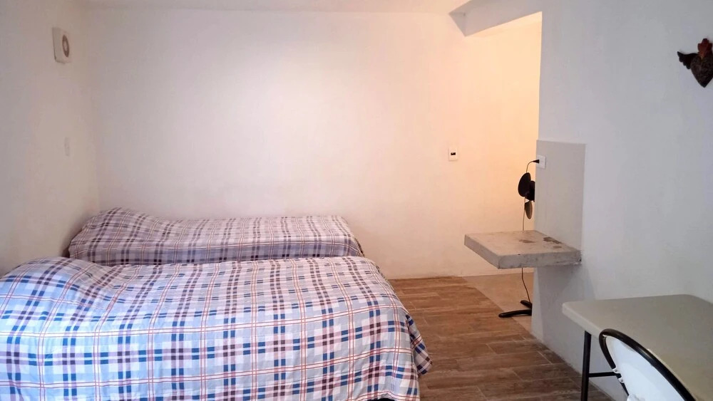 Triple Room, Private Bathroom, A a, Wi-fi 50 Mbps in the Center of Cancun