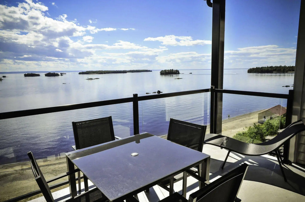 Auberge Des Îles, un hôtel Hyvi
