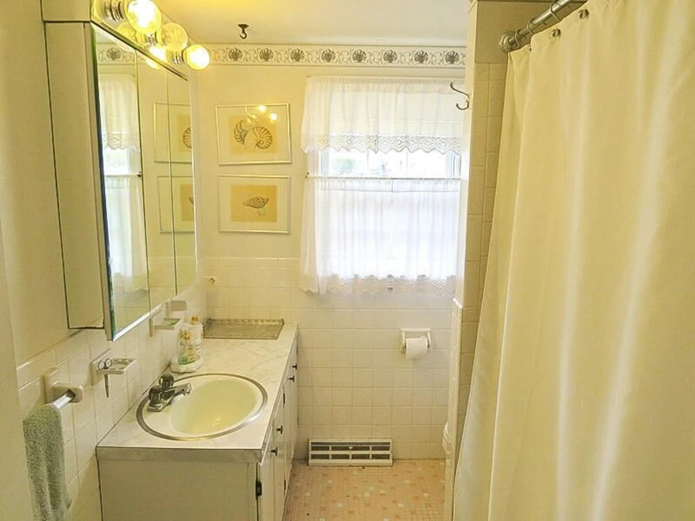 138 Heritage Lane - Three Bedroom House