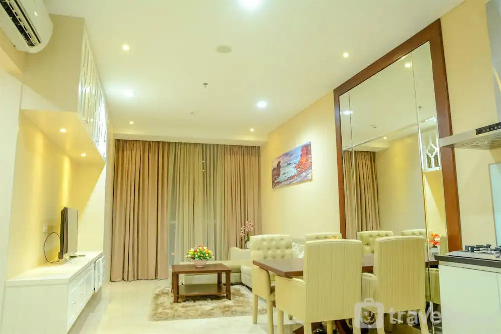 Spacious Four Winds Apartment with City View