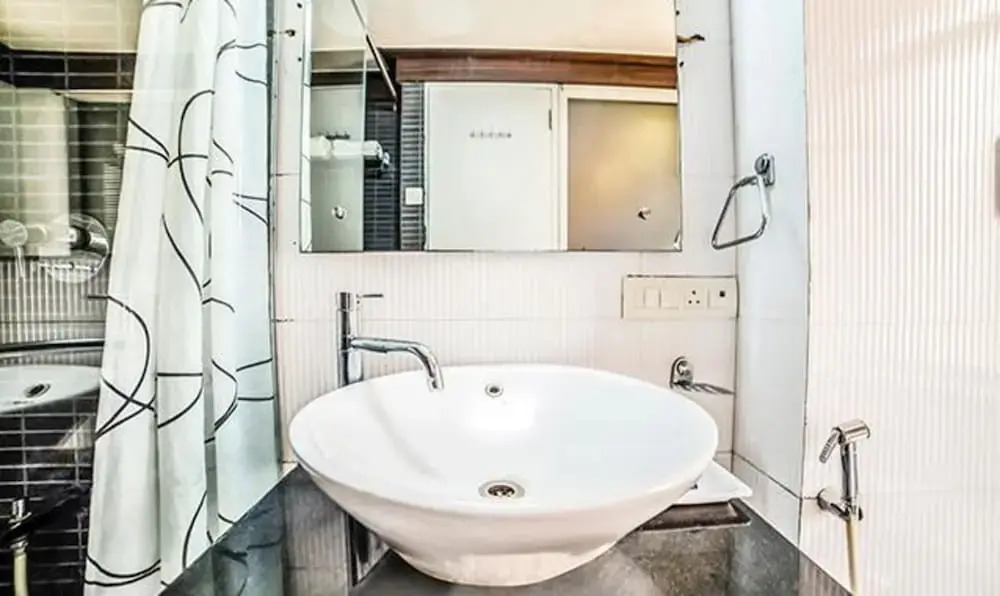 FabHotel Prime Rapid Lakme Executive