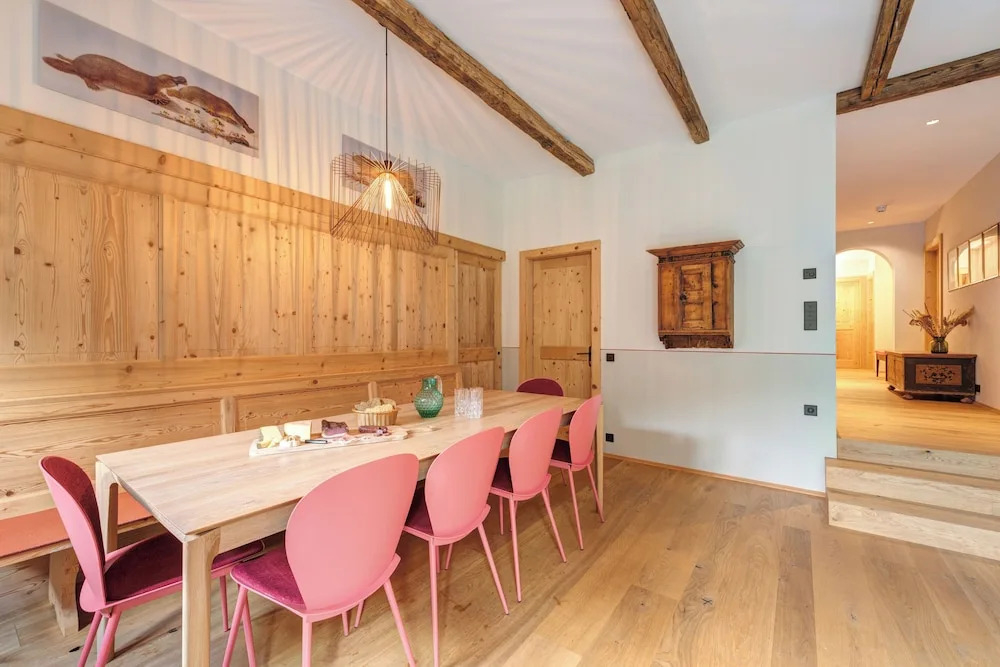 Chalet Silver Fox