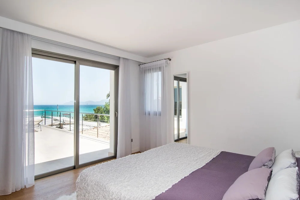 Residence by G Villa del Mar