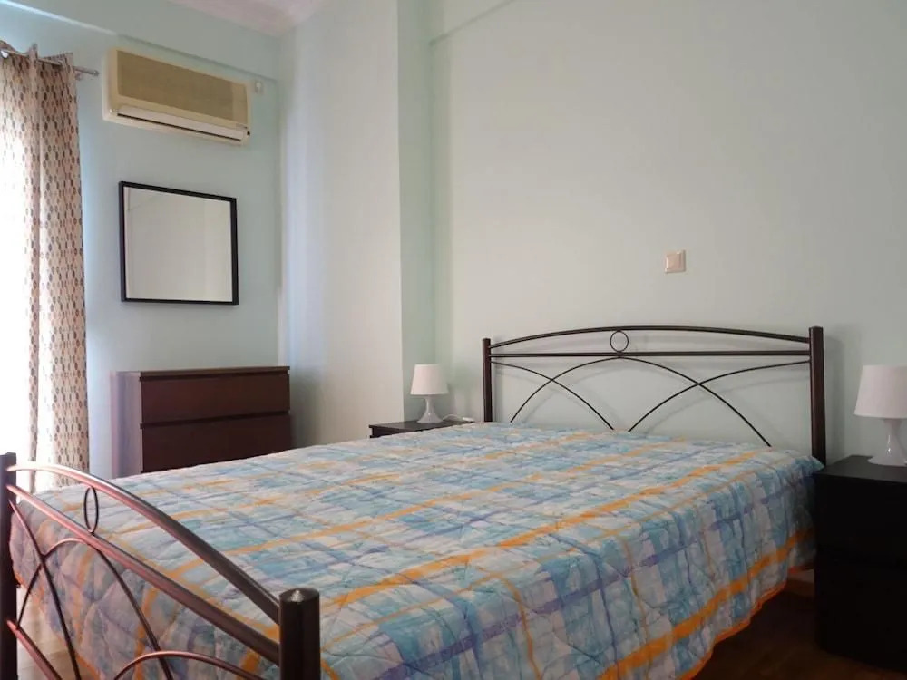 Modern Traditional Central Apartment