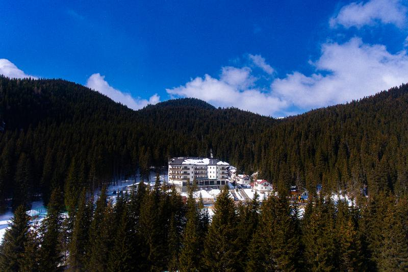 Belmont Hotel & Spa 30 km from Sinaia