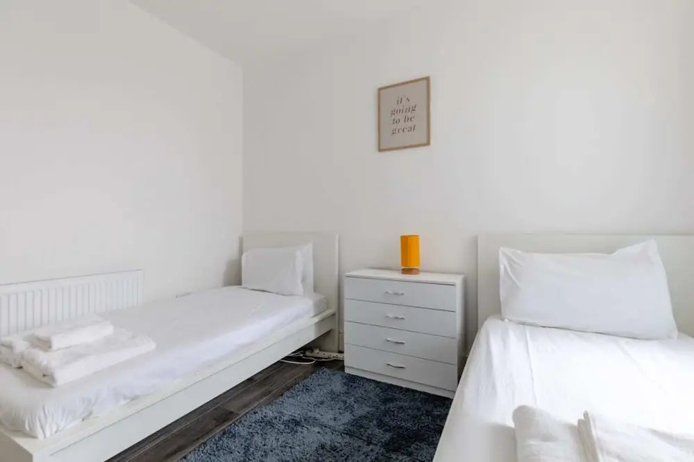 Spacious & Newly Renovated 4BD House East Ham!