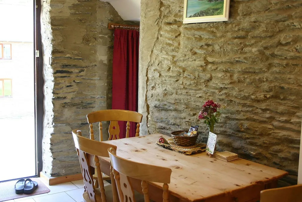 Troedyrhiw Holiday Cottages