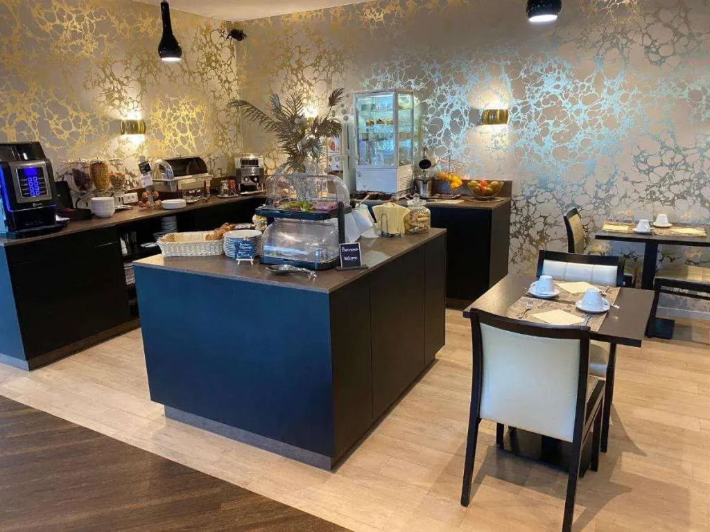 Hotel Le Berry Saint-Nazaire