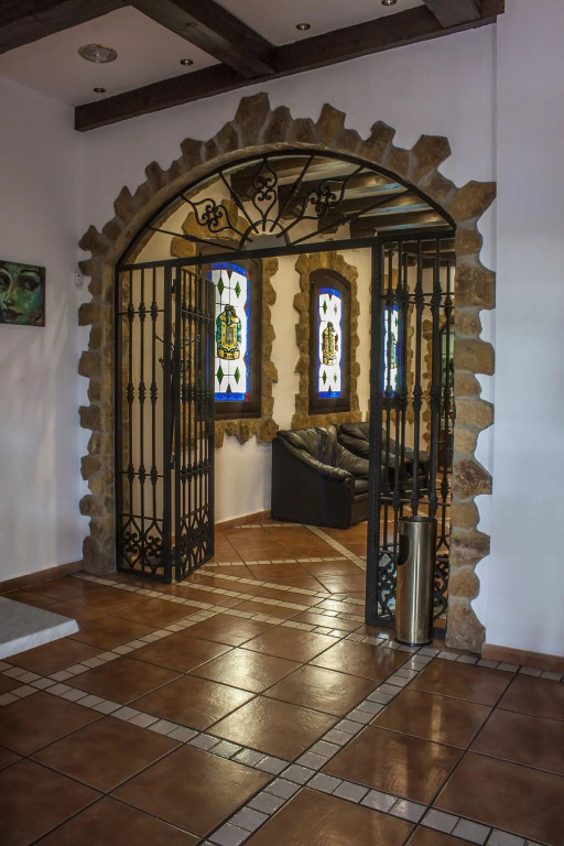 Albenzaire Hotel Asador