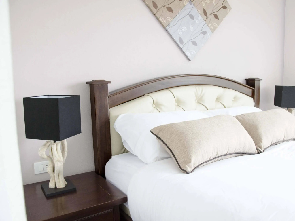 Sabai Hotel and Hostel