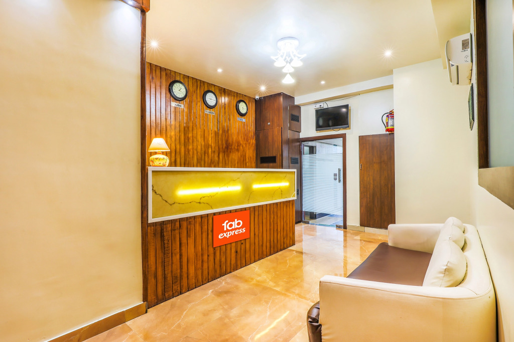 FabExpress Liwa International Andheri East