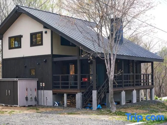 Slow House Niseko with Private Onsen