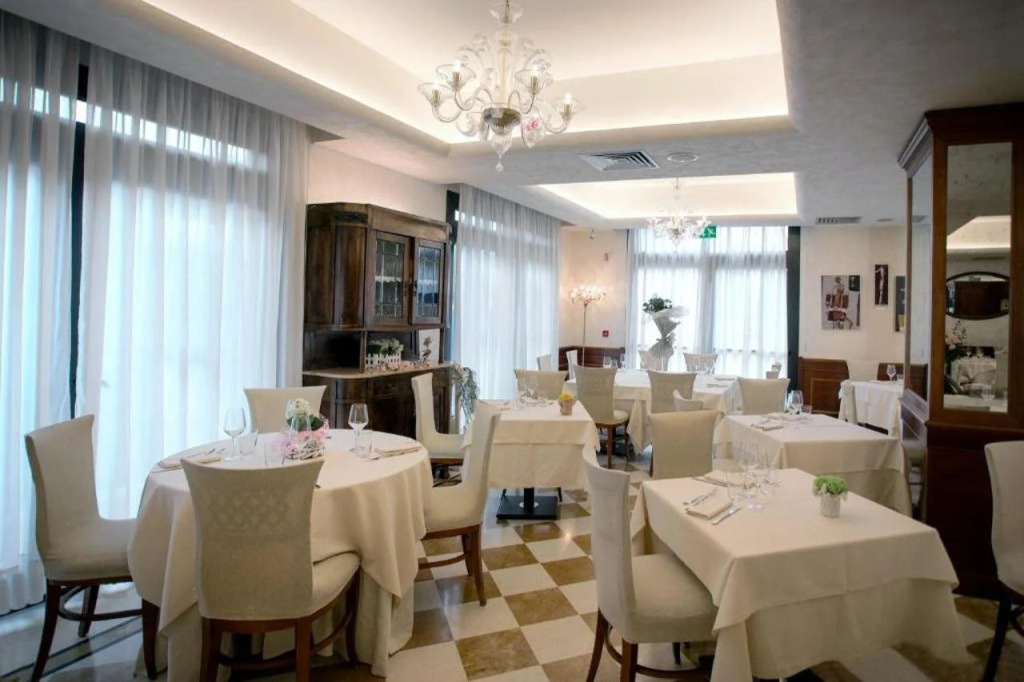 Park Hotel Ai Pini & Restaurant Ai Pini