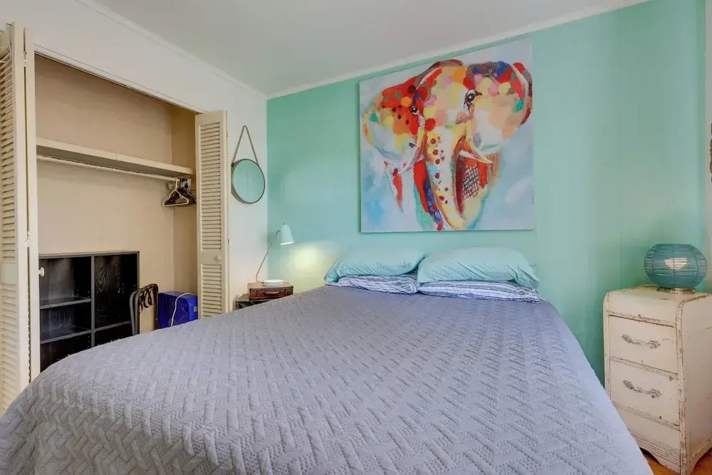 Vibrant Pass Christian Oasis - 3 Blocks to Beach!