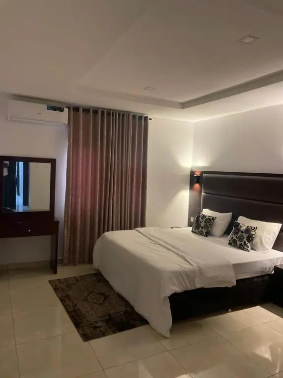 F-3 4bedroom Apartment