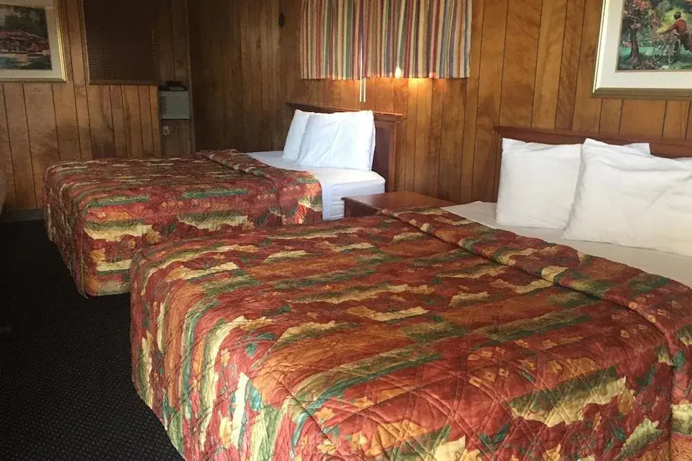 Sky-Palace Inn & Suites El Dorado