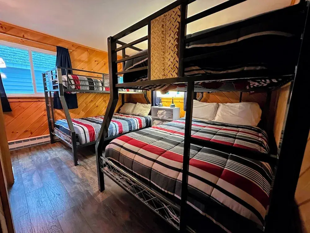 157sl Peaceful Franconia Notch Forest Retreat Near Cannon Privacy, and Comfort! Pool gym Passes