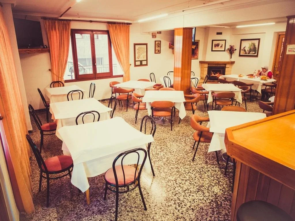 HOTEL MORENO