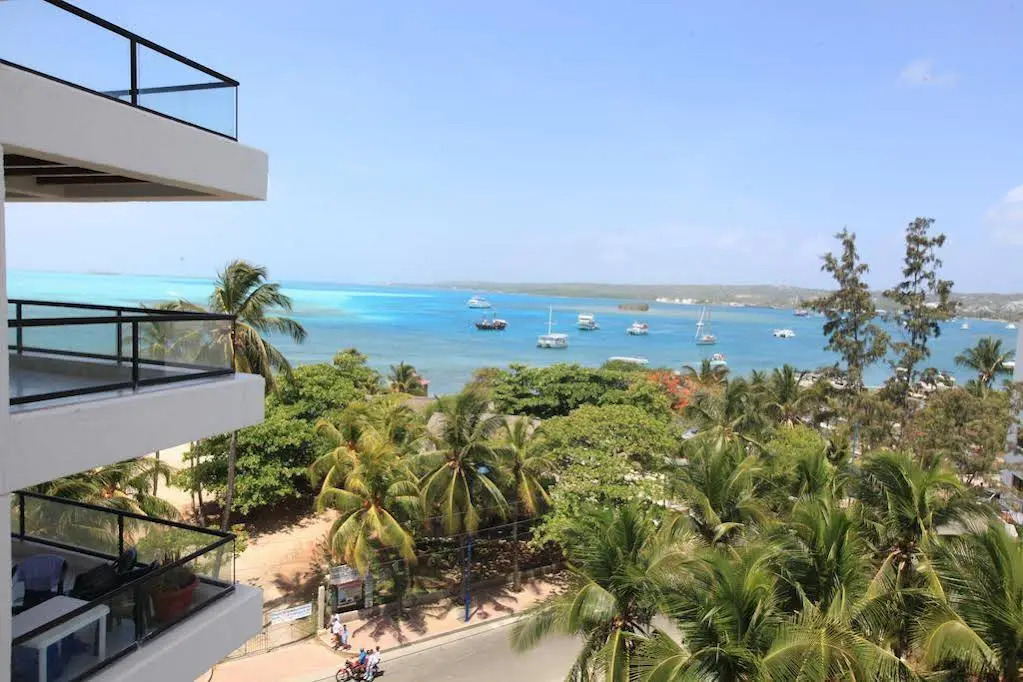 Apartamento en el Centro de San Andrés Islas con vista al mar- Edificio Bay Point 703
